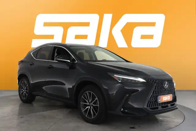 Musta Maastoauto, Lexus NX – VAR-10651