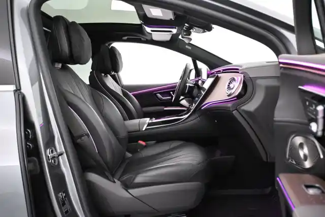 Harmaa Maastoauto, Mercedes-Benz EQS SUV – VAR-10805