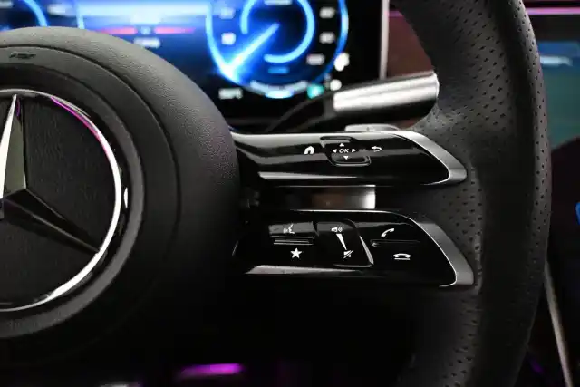 Harmaa Maastoauto, Mercedes-Benz EQS SUV – VAR-10805