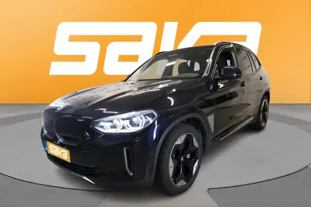 Sininen Maastoauto, BMW iX3 – VAR-108257
