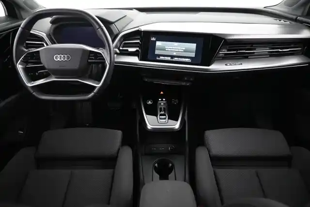Harmaa Maastoauto, Audi Q4 e-tron – VAR-10909