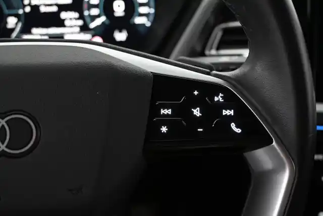 Harmaa Maastoauto, Audi Q4 e-tron – VAR-10909