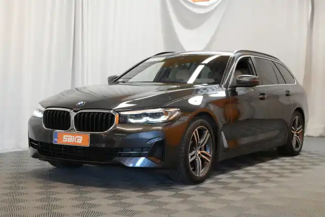 Harmaa Farmari, BMW 530 – VAR-10987