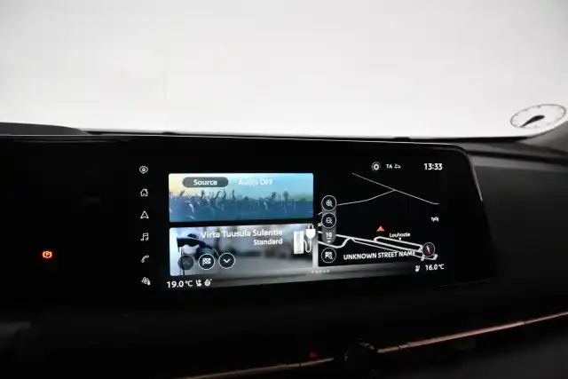 Ruskea Maastoauto, Nissan Ariya – VAR-11110