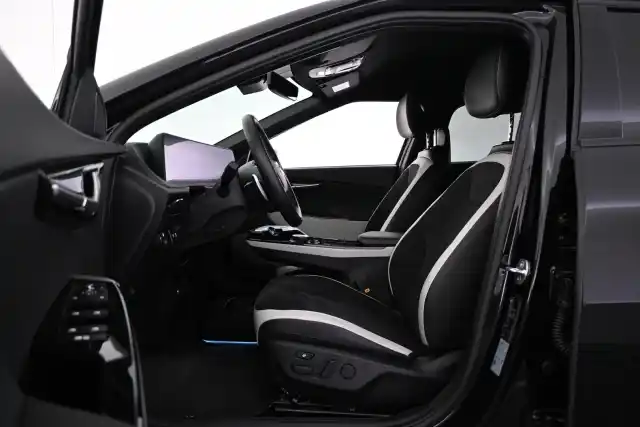 Musta Maastoauto, Kia EV6 – VAR-11132