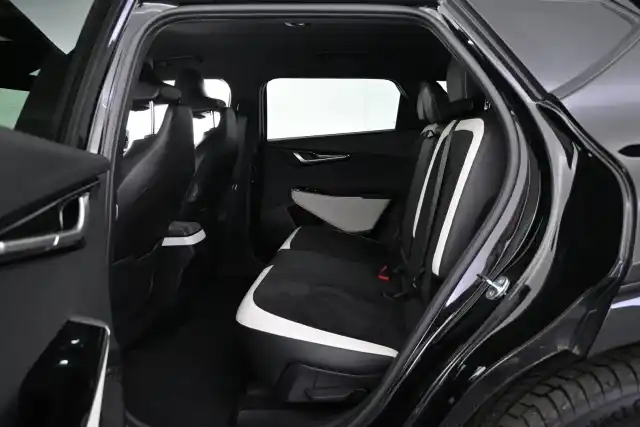 Musta Maastoauto, Kia EV6 – VAR-11132