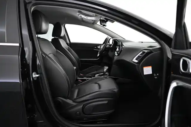 Musta Farmari, Kia XCeed – VAR-11238