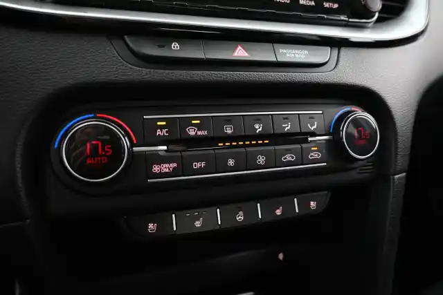 Musta Farmari, Kia XCeed – VAR-11238