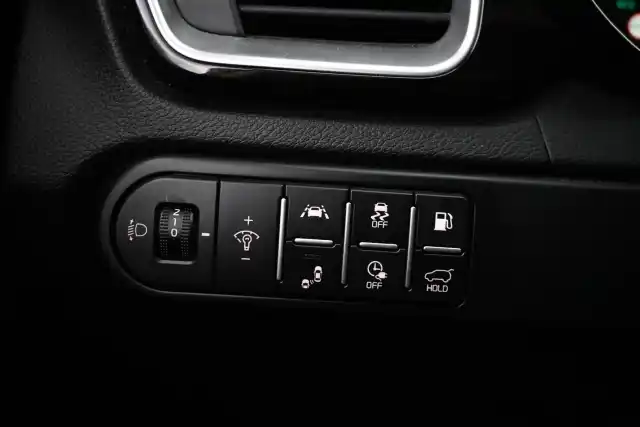 Musta Farmari, Kia XCeed – VAR-11238