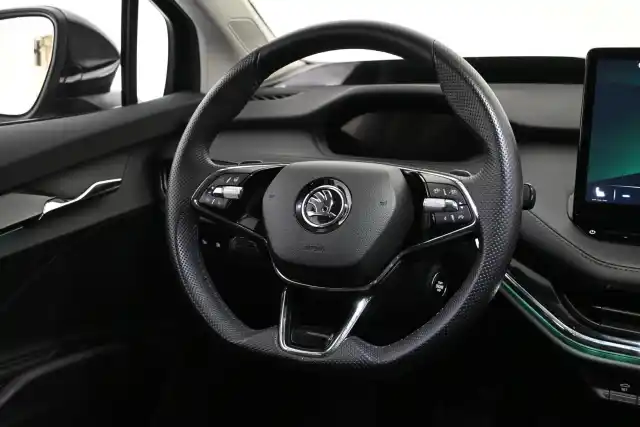 Musta Maastoauto, Skoda Enyaq – VAR-11259