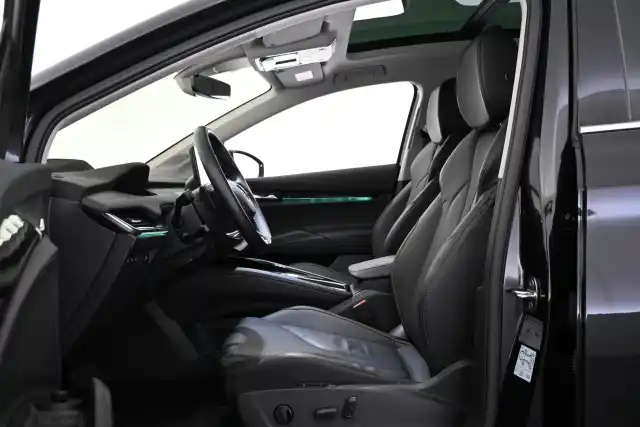 Musta Maastoauto, Skoda Enyaq – VAR-11259