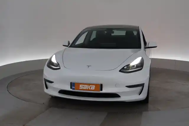 Valkoinen Sedan, Tesla Model 3 – VAR-11271