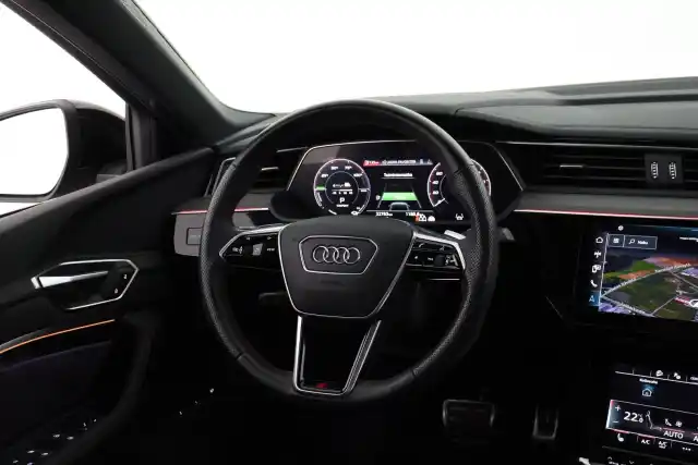 Musta Maastoauto, Audi Q8 e-tron – VAR-11302