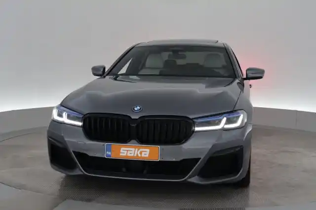 Harmaa Sedan, BMW 545 – VAR-11492