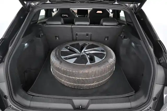 Harmaa Maastoauto, Volkswagen ID.4 – VAR-11554