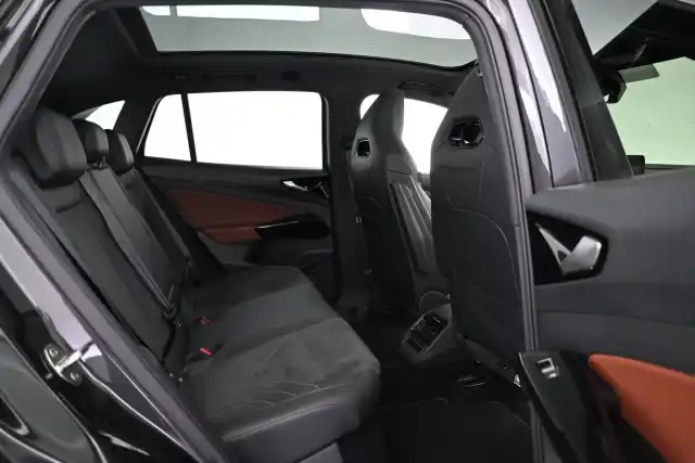 Harmaa Maastoauto, Volkswagen ID.4 – VAR-11554