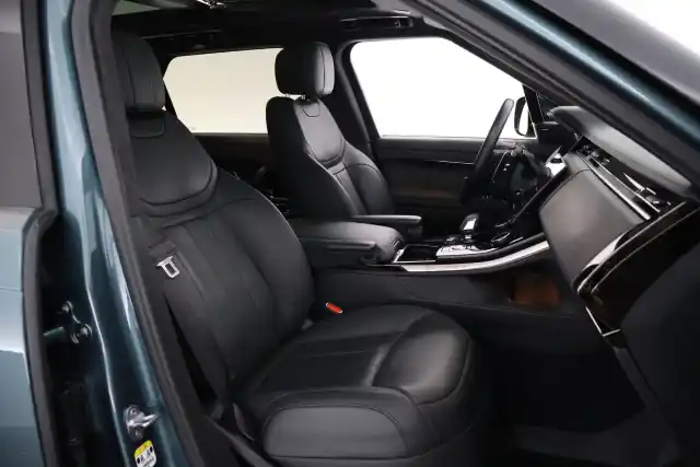 Vihreä Maastoauto, Land Rover Range Rover Sport – VAR-115770