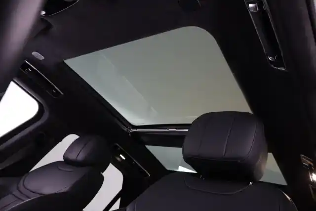 Vihreä Maastoauto, Land Rover Range Rover Sport – VAR-115770