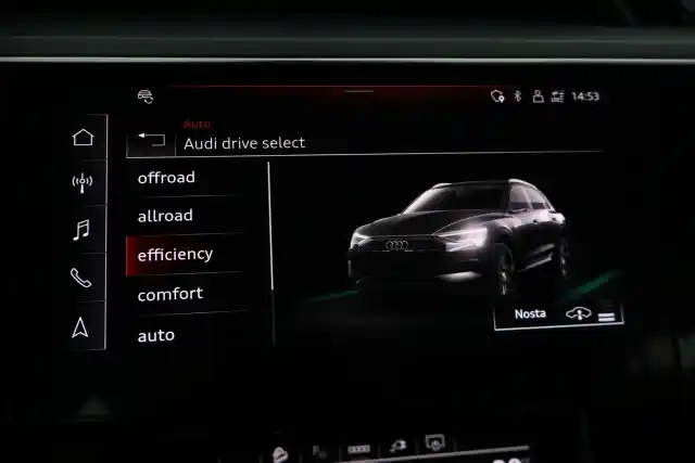 Musta Maastoauto, Audi e-tron – VAR-11603