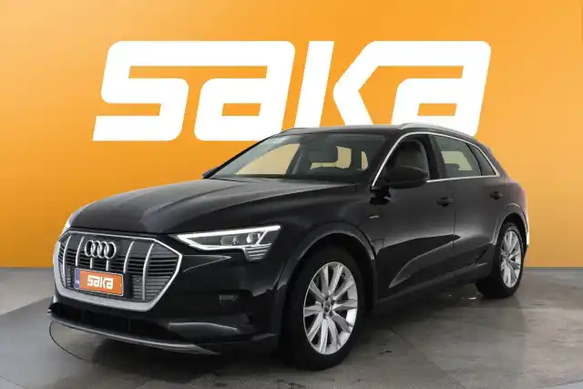 Musta Maastoauto, Audi e-tron – VAR-11603