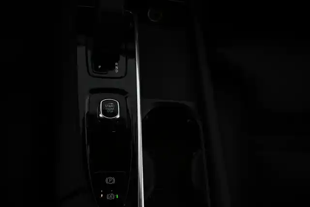 Harmaa Maastoauto, Volvo XC90 – VAR-11638