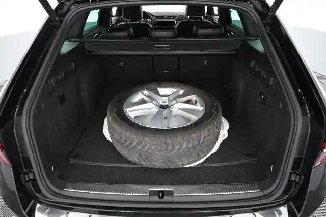Musta Farmari, Skoda Superb – VAR-11643