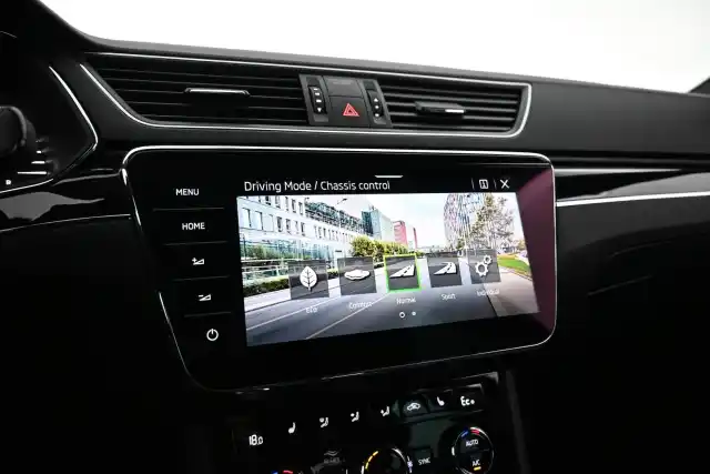 Musta Farmari, Skoda Superb – VAR-11643