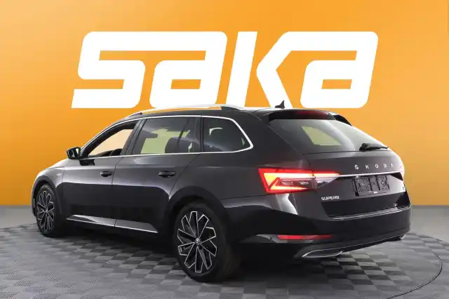 Musta Farmari, Skoda Superb – VAR-11643
