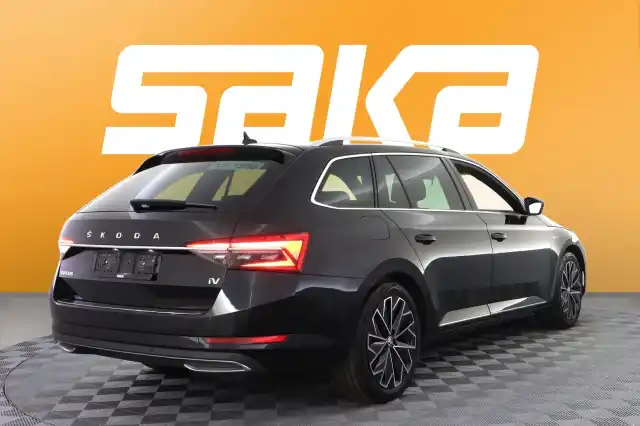 Musta Farmari, Skoda Superb – VAR-11643