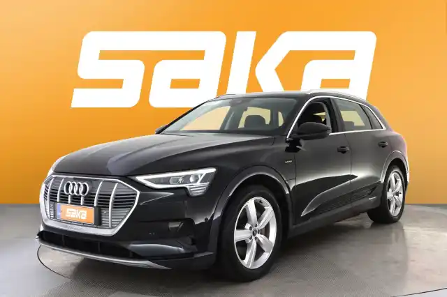 Musta Maastoauto, Audi e-tron – VAR-11680