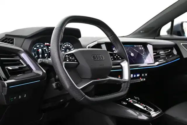 Vihreä Maastoauto, Audi Q4 e-tron – VAR-11714