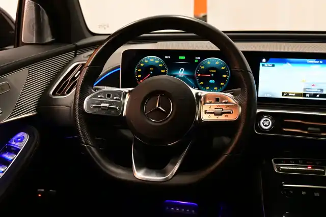 Harmaa Maastoauto, Mercedes-Benz EQC – VAR-12017