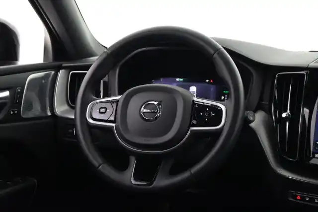 Musta Maastoauto, Volvo XC60 – VAR-12023