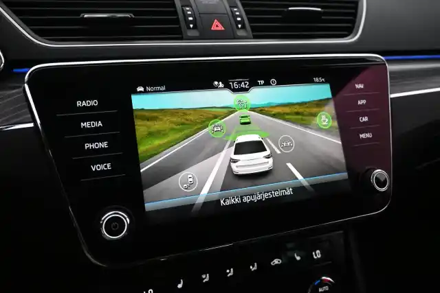 Harmaa Farmari, Skoda Superb – VAR-12045
