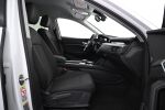 Valkoinen Maastoauto, Audi e-tron – VAR-12050, kuva 13