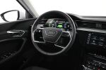 Valkoinen Maastoauto, Audi e-tron – VAR-12050, kuva 16