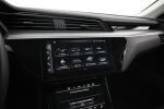 Valkoinen Maastoauto, Audi e-tron – VAR-12050, kuva 18