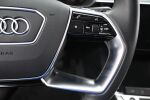 Valkoinen Maastoauto, Audi e-tron – VAR-12050, kuva 24