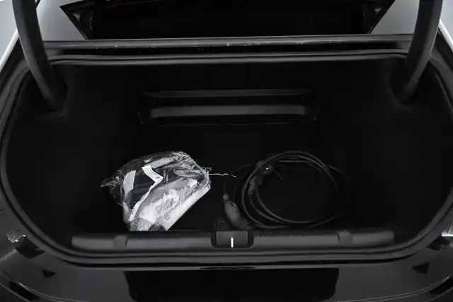 Musta Sedan, Mercedes-Benz EQE – VAR-12091