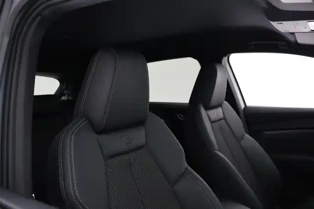 Harmaa Maastoauto, Audi Q4 e-tron – VAR-12229