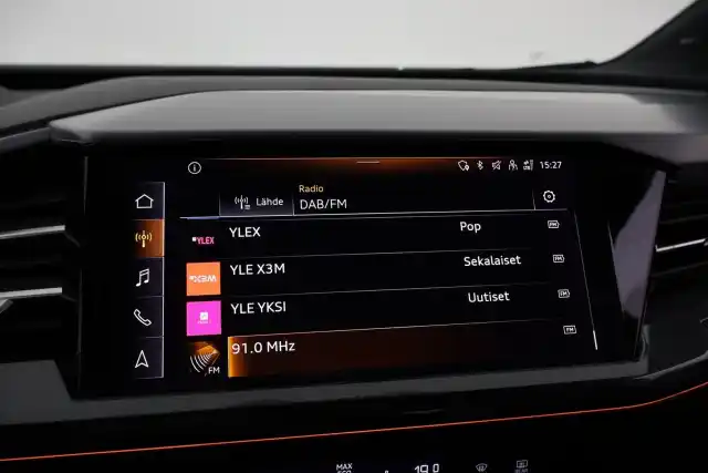 Harmaa Maastoauto, Audi Q4 e-tron – VAR-12229