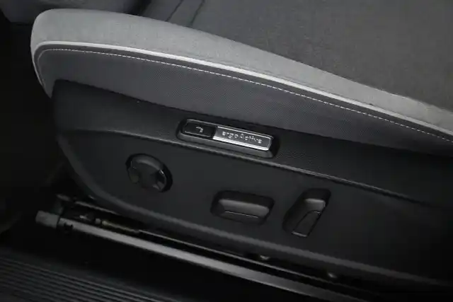 Harmaa Viistoperä, Volkswagen ID.3 – VAR-12299