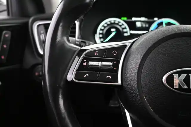 Valkoinen Farmari, Kia Ceed – VAR-12322