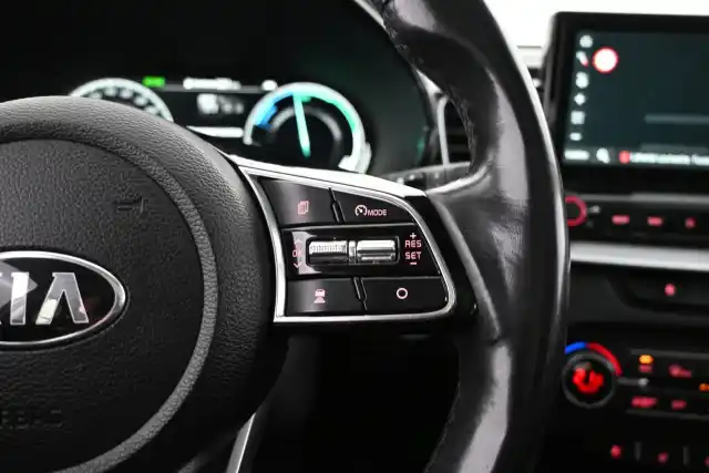 Valkoinen Farmari, Kia Ceed – VAR-12322