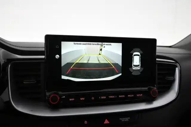 Valkoinen Farmari, Kia Ceed – VAR-12322