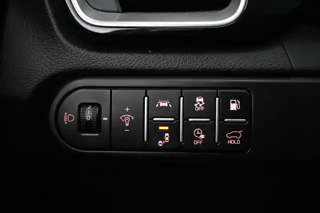 Valkoinen Farmari, Kia Ceed – VAR-12322