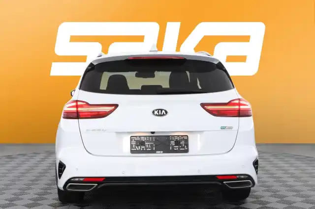 Valkoinen Farmari, Kia Ceed – VAR-12322