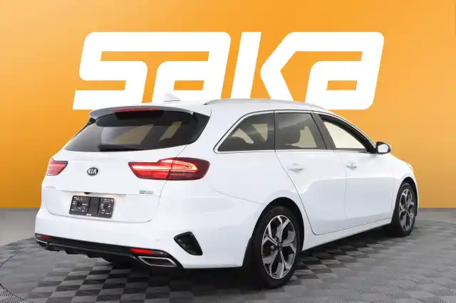 Valkoinen Farmari, Kia Ceed – VAR-12322
