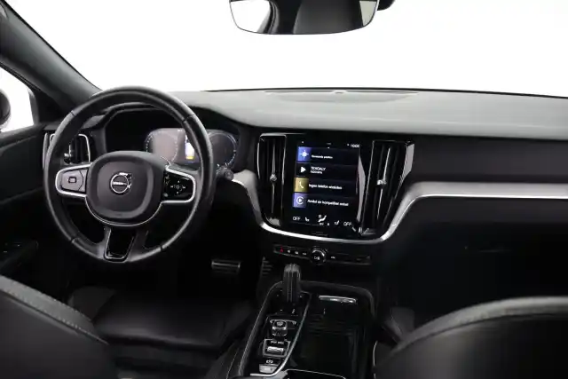 Musta Farmari, Volvo V60 – VAR-12345