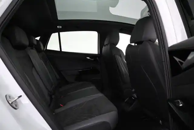 Valkoinen Maastoauto, Volkswagen ID.5 – VAR-12400